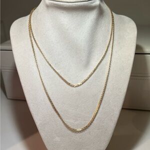 Elegant Gold Chain Necklace